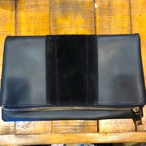 Summer & Rose black clutch